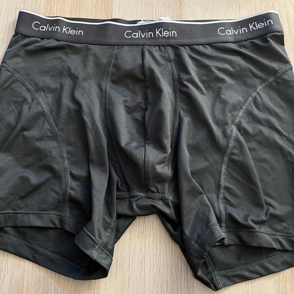 Calvin Klein L boxer briefs - Picture 1 of 3